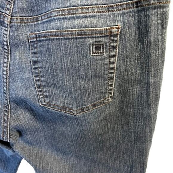 Liz Claiborne Size 10 City Fit Straight Jeans Blue Denim Mid Rise Stretch - Picture 5 of 15